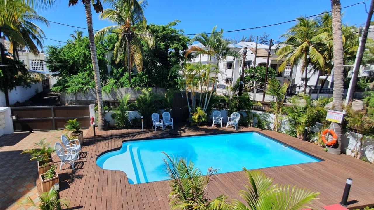 Les Cerisiers - Exclusive Beach Residence - 3 Bedroom Modern Apartment, Flic En Flac Flic en Flac Exterior foto