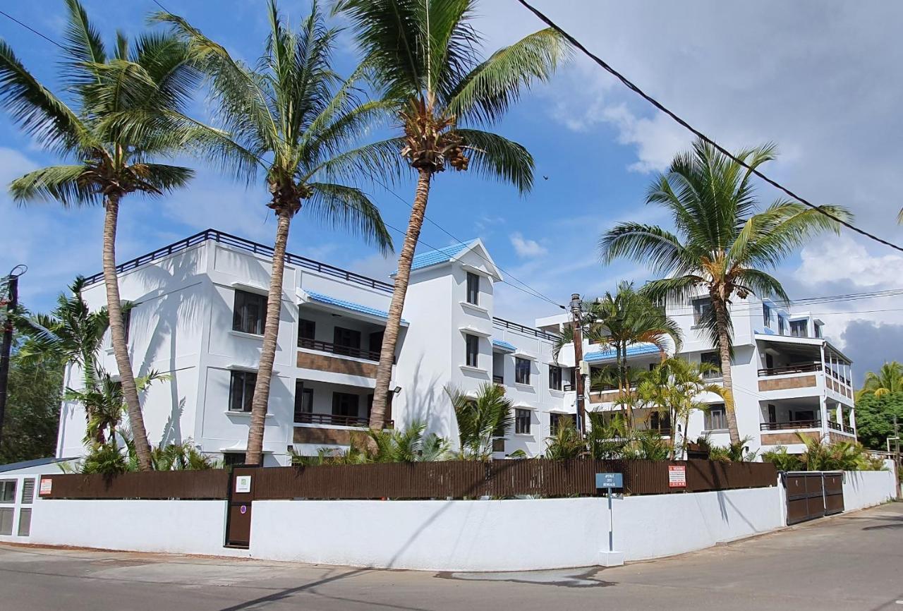 Les Cerisiers - Exclusive Beach Residence - 3 Bedroom Modern Apartment, Flic En Flac Flic en Flac Exterior foto