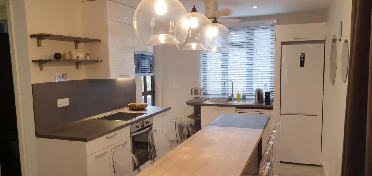 Les Cerisiers - Exclusive Beach Residence - 3 Bedroom Modern Apartment, Flic En Flac Flic en Flac Exterior foto